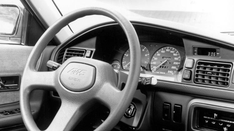 Review, Jadwal Angsuran, Spek, Gambar, Harga Mazda 626 (Mk.3) Sedan 1990 | Autofun