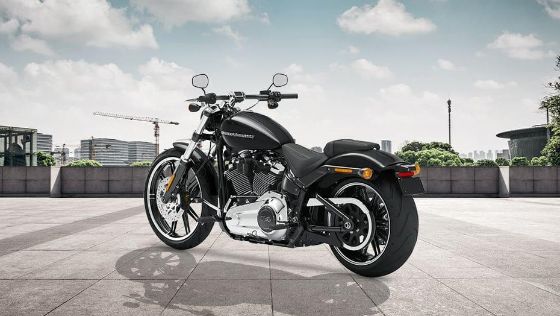 Harley Davidson Breakout 2021 Eksterior 032