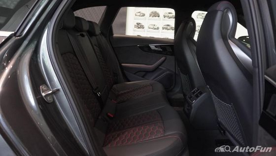 2021 Audi RS 4 Avant Interior 069