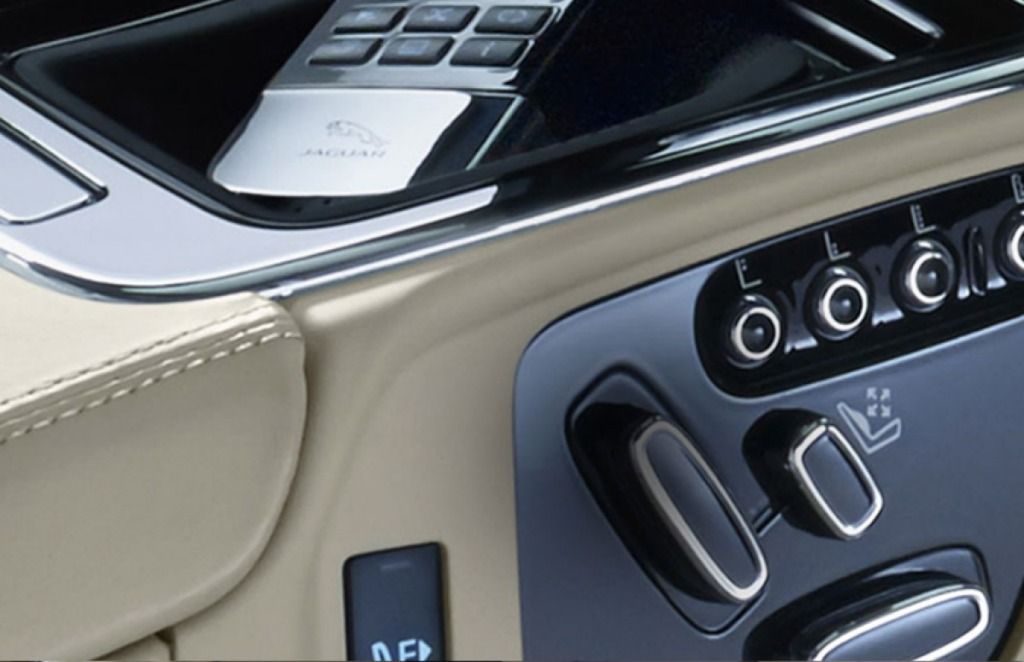 Jaguar XJ 2019 Interior 002