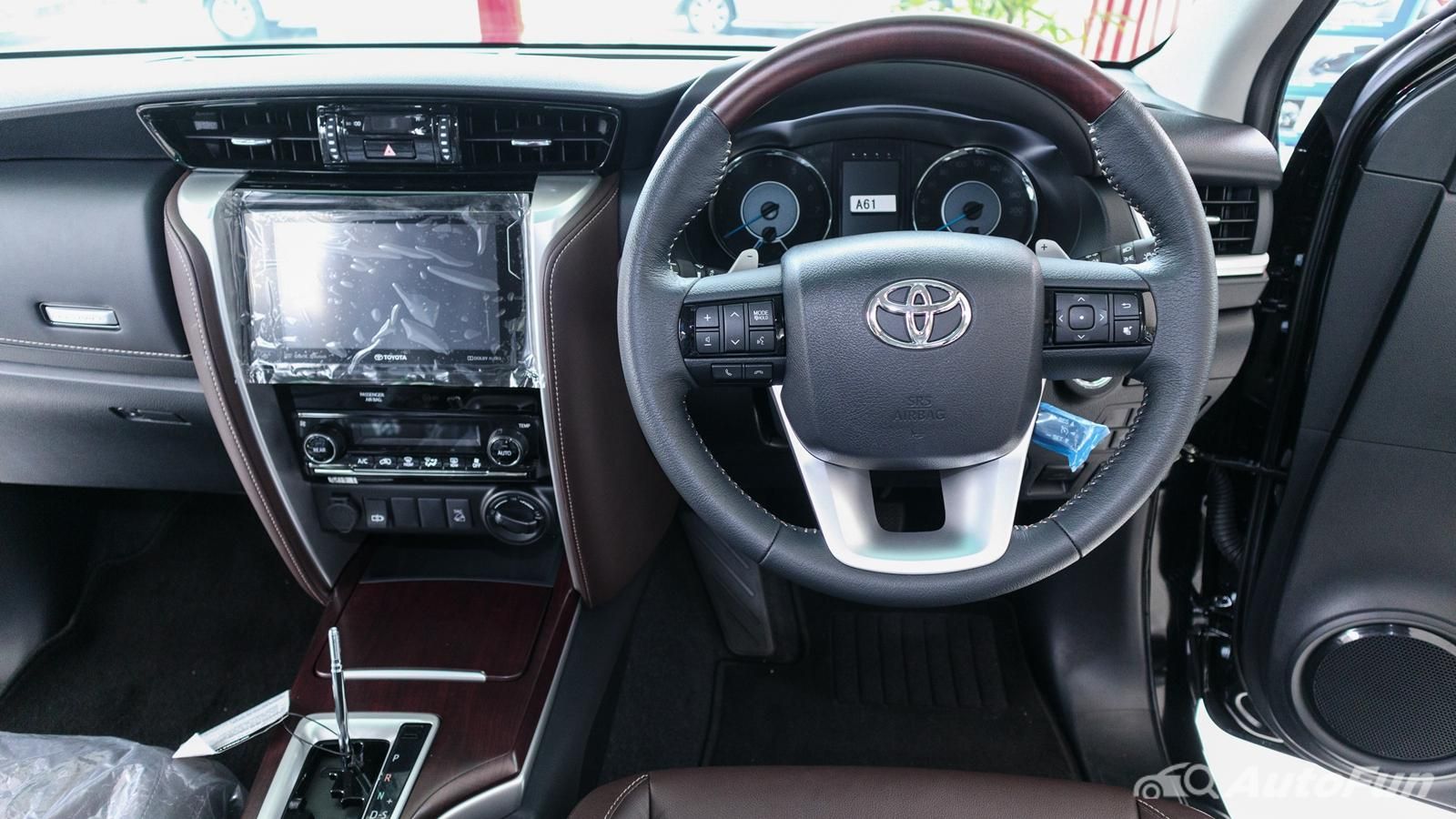 Toyota Fortuner 2019 Interior 003
