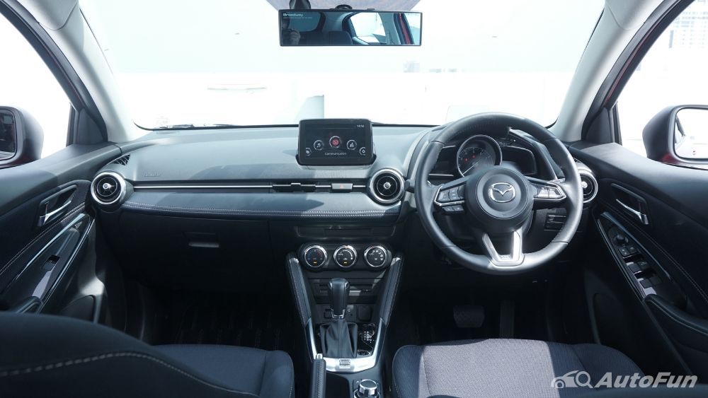 Mazda 2 GT AT 2022 Interior 001
