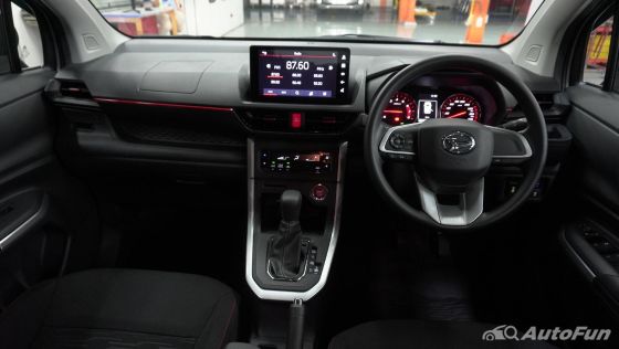 2022 Daihatsu Xenia Interior 003