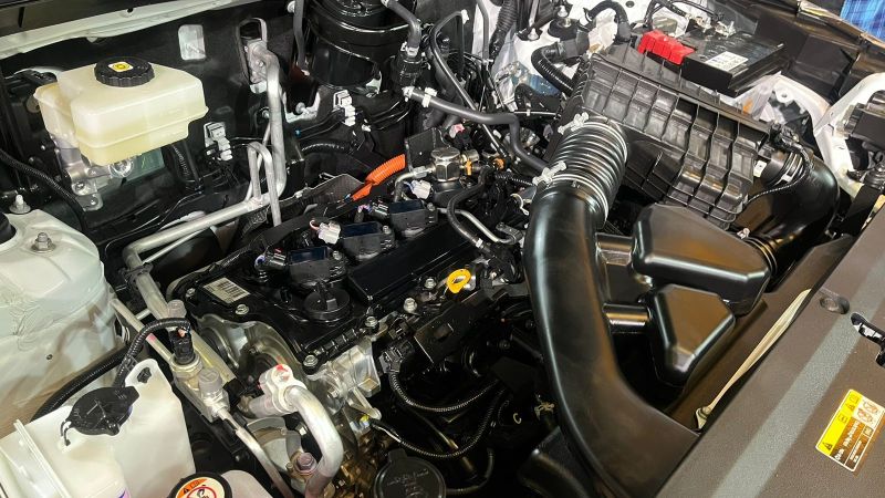 Mesin Toyota Kijang Innova Zenix Hybrid