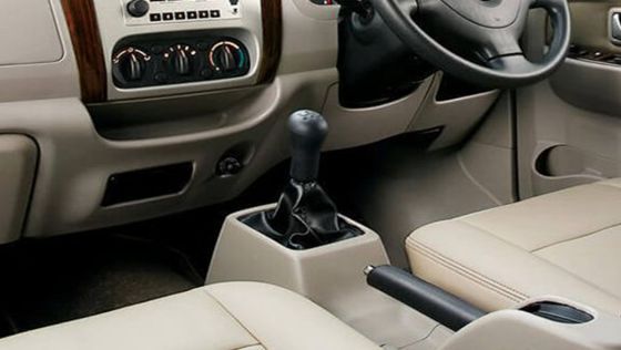 Suzuki APV Luxury 2019 Interior 004