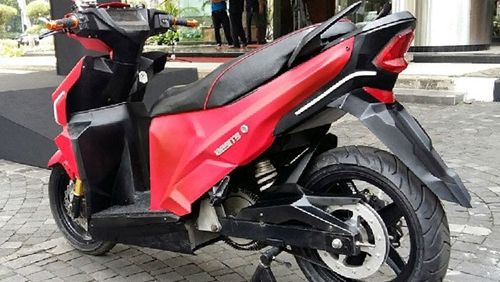 2021 Gesits Electric Scooter Eksterior 007