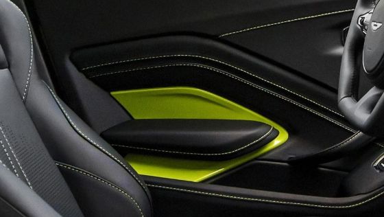 Aston Martin Vantage 2019 Interior 007