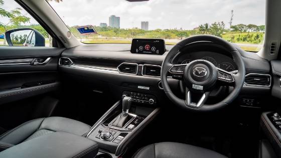 Mazda CX 5 2019 Interior 001