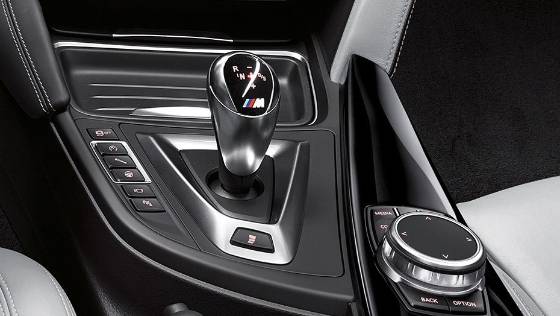 BMW M4 Coupe 2019 Interior 006