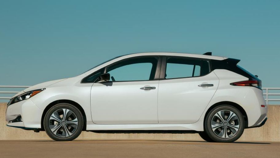 Nissan Leaf One Tone EV 2022