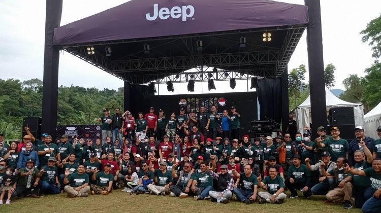 Ratusan Mobil Jeep Serbu Jambore Jeep Indonesia