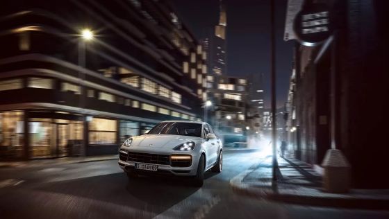 Porsche Cayenne 2019 Eksterior 006
