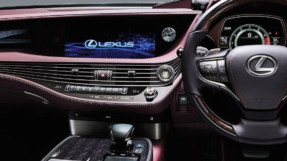 Lexus LS 2019 Interior 004