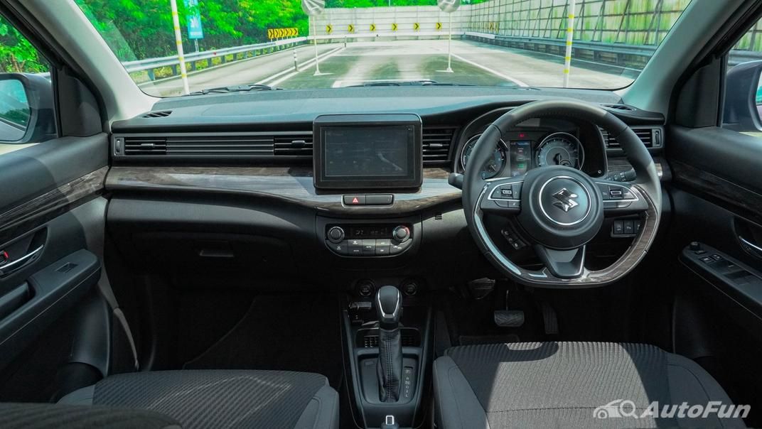 Suzuki Ertiga Hybrid GX AT 2022 Interior 001