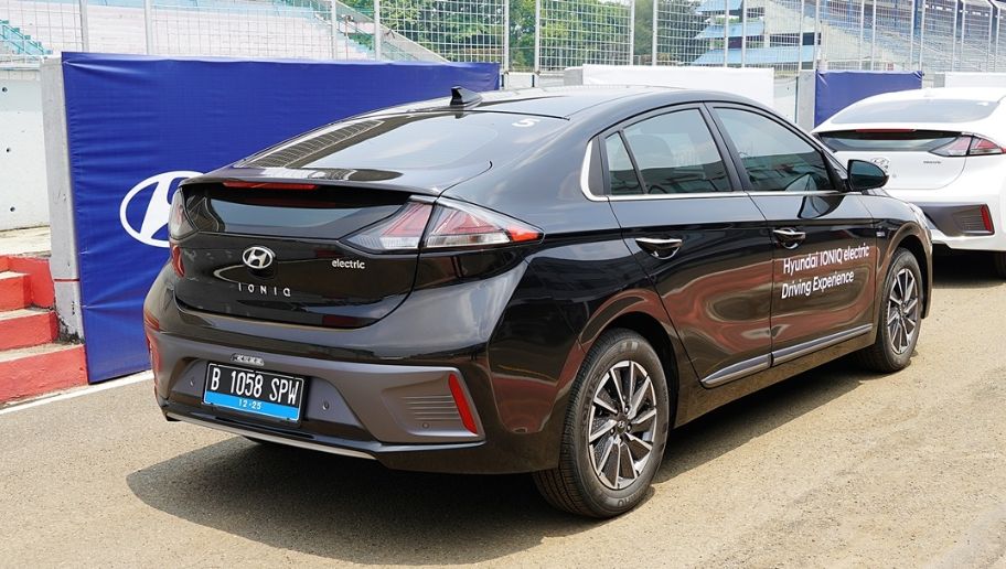 2021 Hyundai Ioniq Electric Signature
