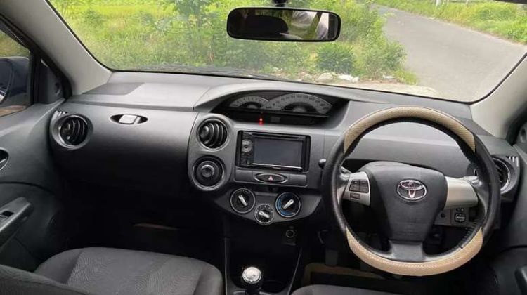 Harga Bekas Suzuki Splash dan Toyota Etios Valco Bersaing, Mana yang Paling Pas untuk Dipilih?