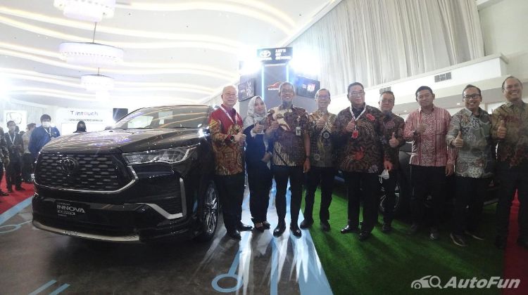 Toyota Kijang Innova Zenix dan Honda WR-V Jadi Magnet GIIAS Semarang 2022
