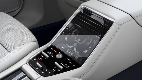 Porsche Panamera 2019 Interior 005