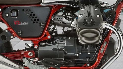 Moto Guzzi V7 II Racer Standard Eksterior 004