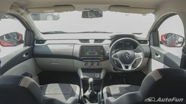 Renault Triber Varian Terbaru Hadir dengan Transmisi Otomatis
