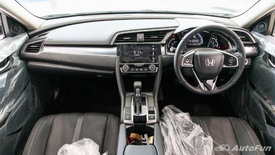 Honda Civic 2019 Interior 006