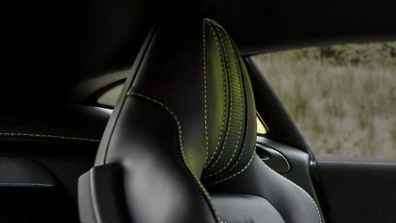 Aston Martin Vantage 2019 Interior 008