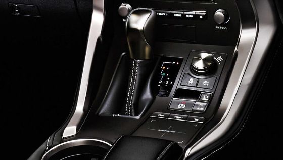 Lexus NX 2019 Interior 005