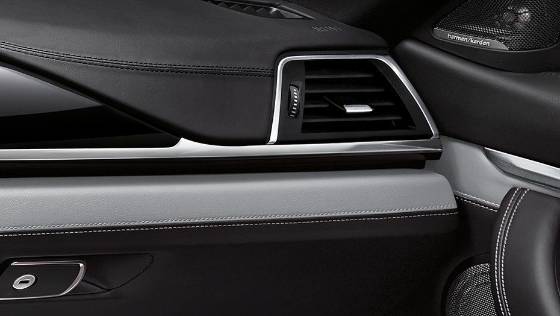 BMW M4 Coupe 2019 Interior 009