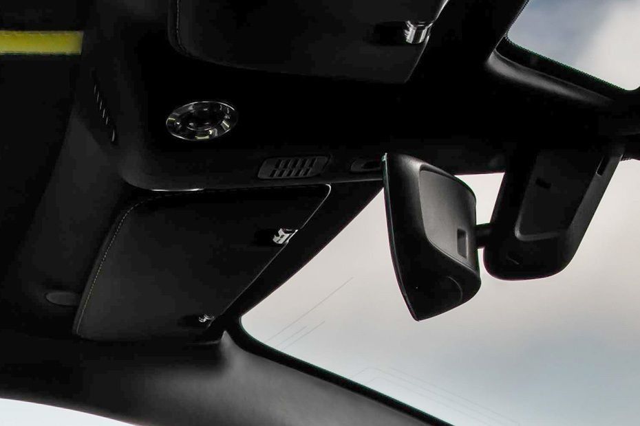 Aston Martin DB11 2019 Interior 005