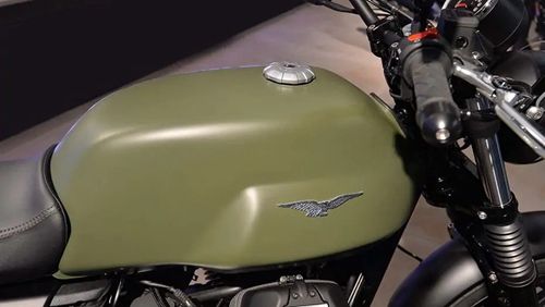 2021 Moto Guzzi V7 III Stone Eksterior 002
