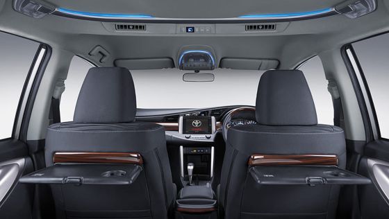 2020 Toyota Kijang Innova 2.0 V Luxury A/T Interior 005