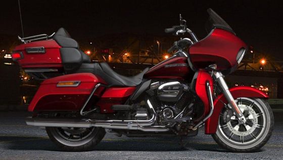 2021 Harley Davidson Road Glide Ultra Standard Warna 006