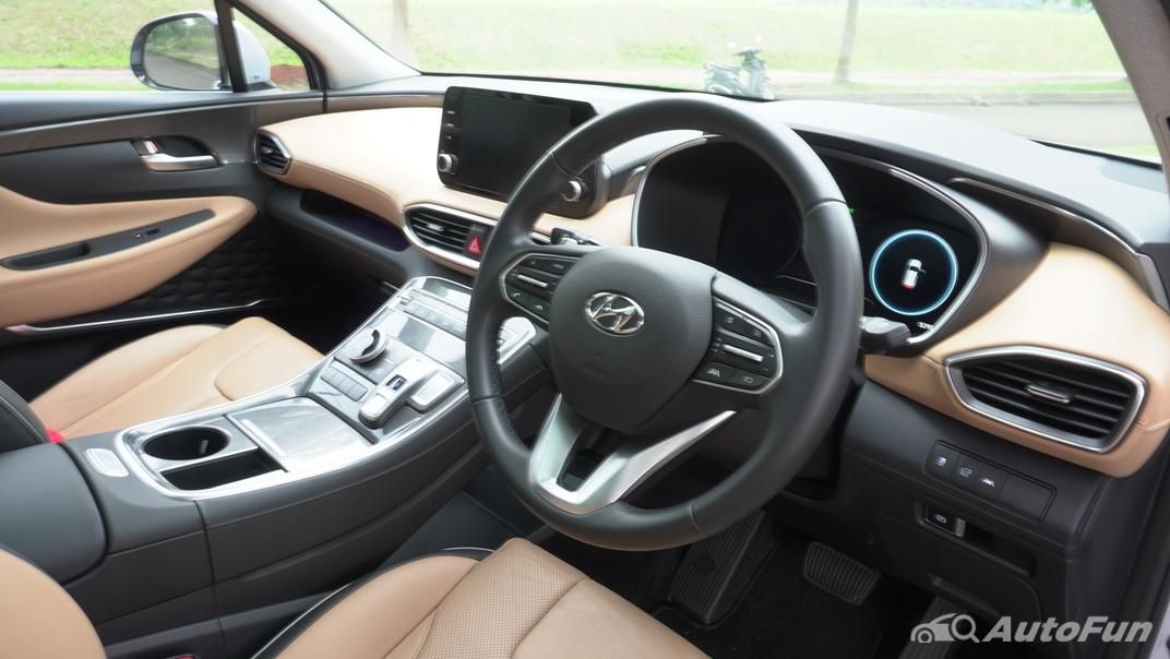 2021 Hyundai Santa Fe G 2.5 Premium Interior 003