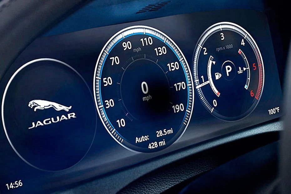 Jaguar XF 2019 Interior 003