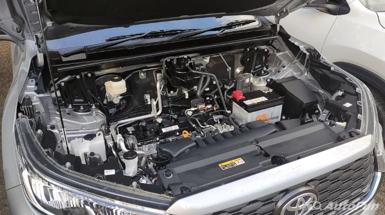 Test Drive Toyota Kijang Innova Zenix Bensin dan Hybrid, Saatnya Lupakan Kijang Diesel (Part 2)