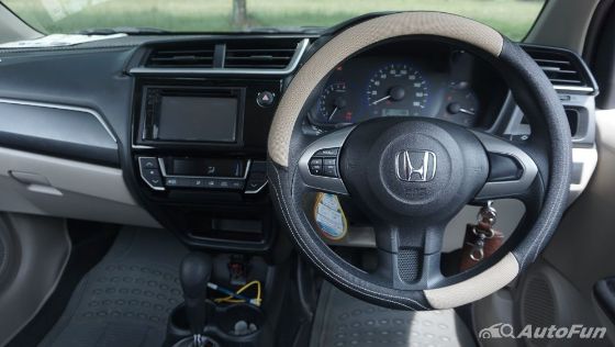 Honda Mobilio E CVT Interior 002
