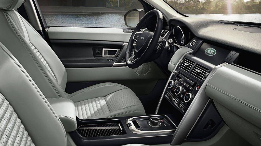 Land Rover Discovery Sport 2019 Interior 001