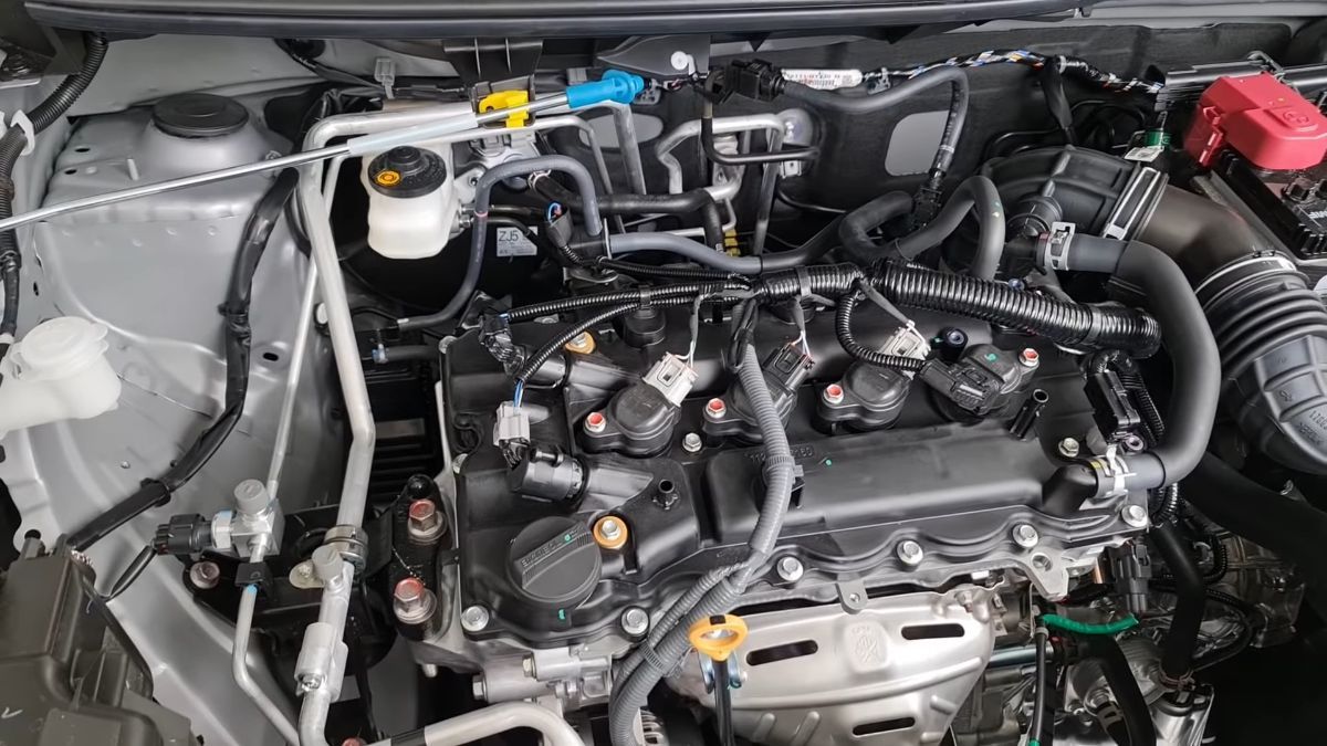 5 Hal Menarik di Daihatsu Xenia 1.3 R ADS, Paket Lengkap Low MPV Murah Buat Mudik 01