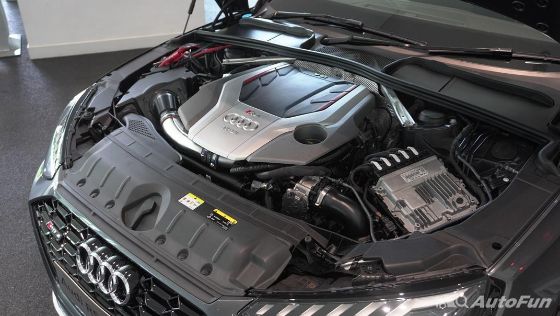 2021 Audi RS 4 Avant Lainnya 009
