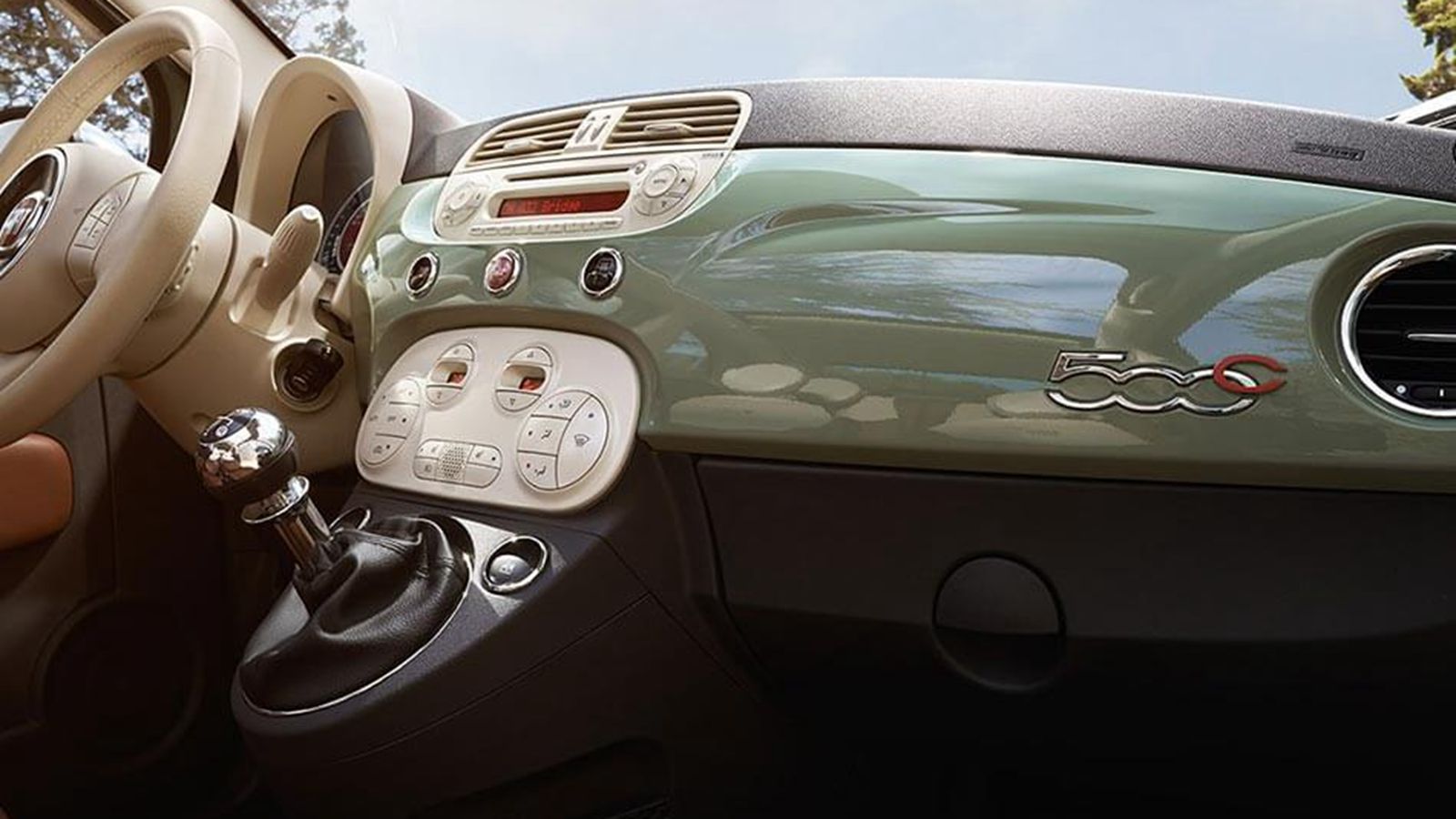 Fiat 500c 2019 Interior 003