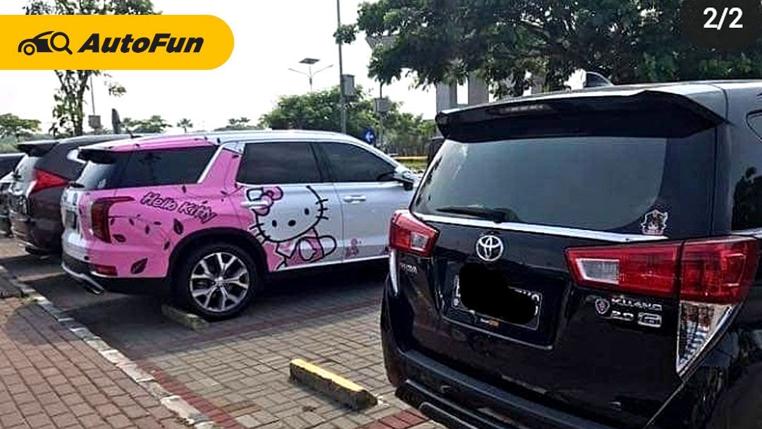 Nyeleneh, Hyundai Palisade Berbaju Motif Hello Kitty, Netizen: Rela Malu Demi Anak 01