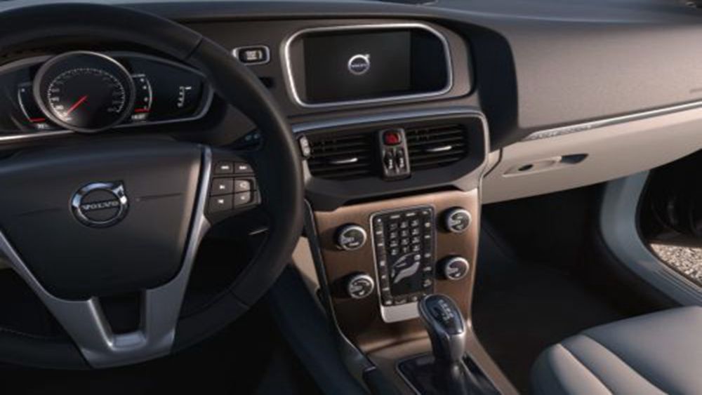 Volvo V40 Cross Country 2019 Interior 002