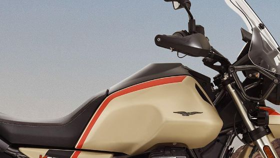 Moto Guzzi V85 TT Travel Public Eksterior 004
