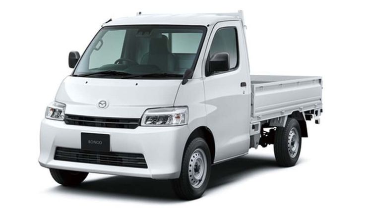 Suzuki New Carry Facelift Vs Daihatsu Gran Max, Mampukah Carry Mempertahankan Posisi ‘Rajanya Pick Up’?