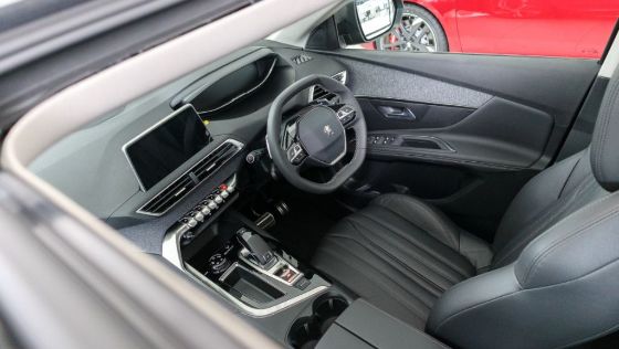 Peugeot 5008 2019 Interior 004