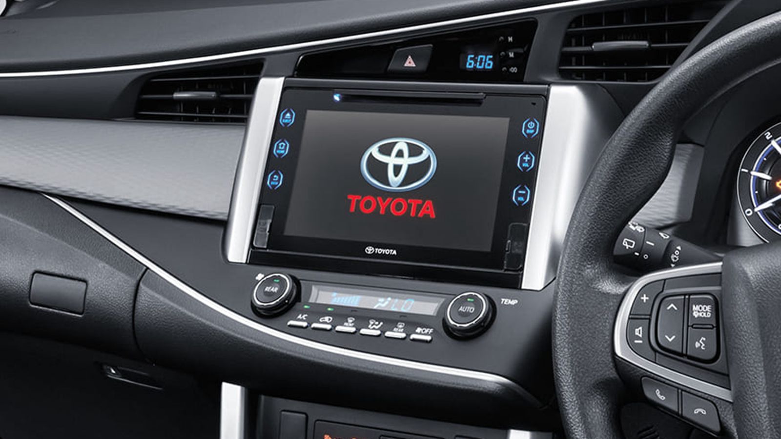 2020 Toyota Kijang Innova 2.0 V Luxury A/T Interior 002