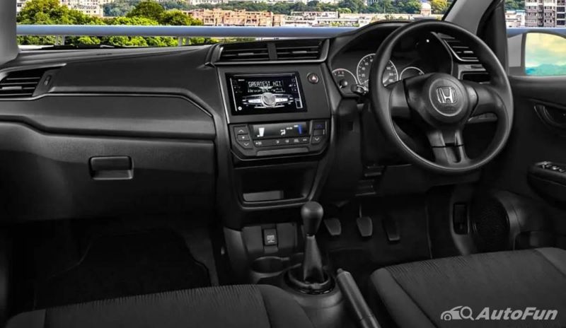 Yakin Beli Honda Mobilio S M/T 2022? 4 MPV Ini Tawarkan Fitur Lebih Baik, Harganya Juga Lebih Murah 02