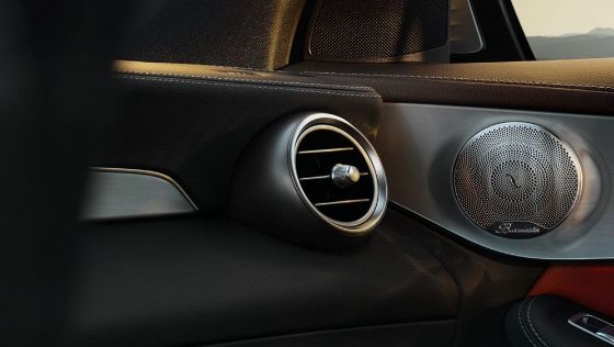 Mercedes-Benz GLC-Class 2019 Interior 005