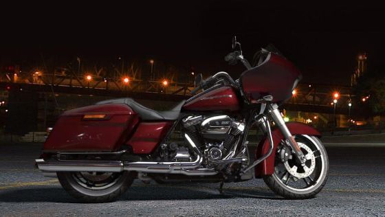 2021 Harley Davidson Road Glide Standard Warna 005