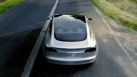 Tesla Model 3 2019 Eksterior 010